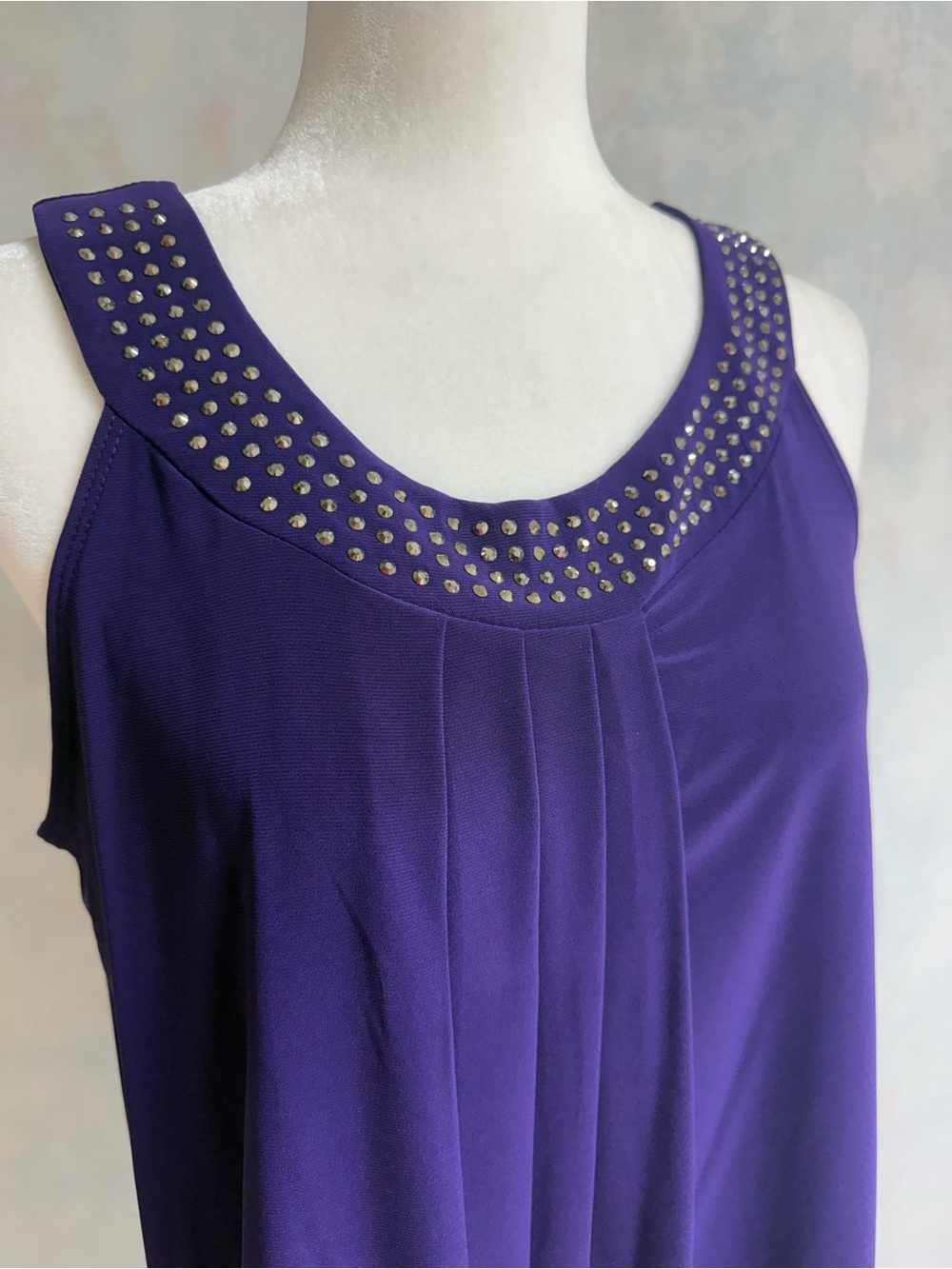 Dress Barn Bling Sleeveless Vibrant Purple Top, Pleated Front. NWT